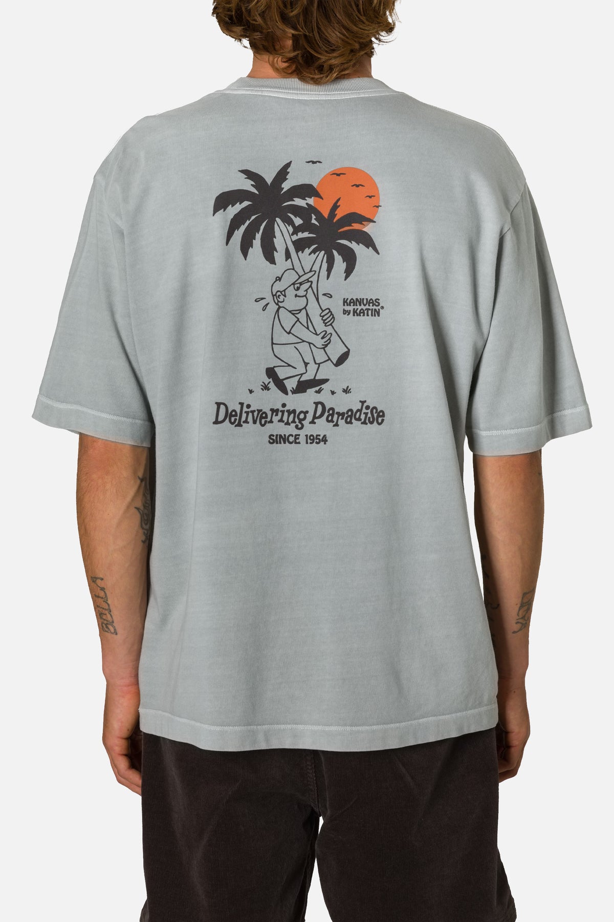 DELIVERY BOX FIT TEE