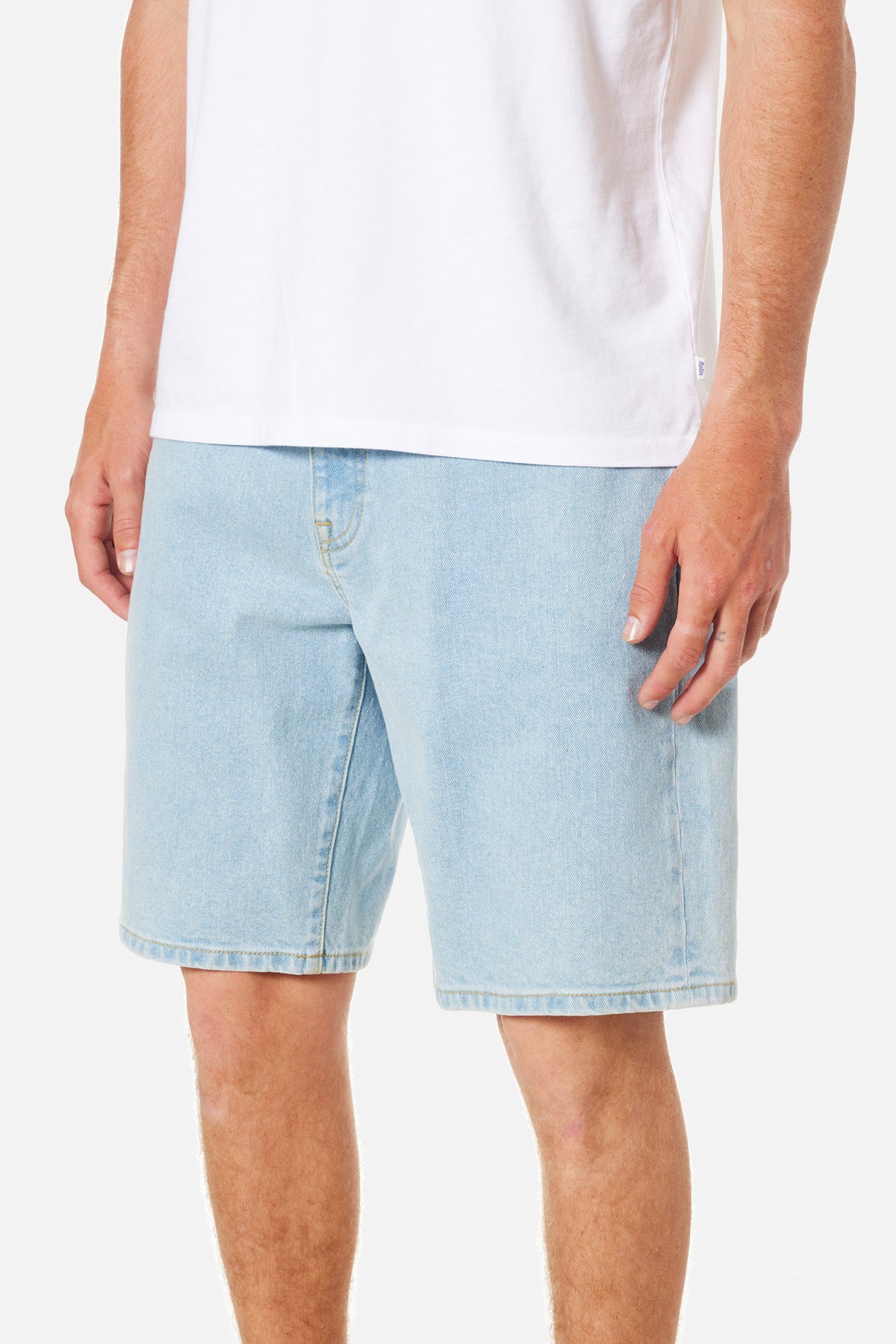 GEORGE 64 SHORT