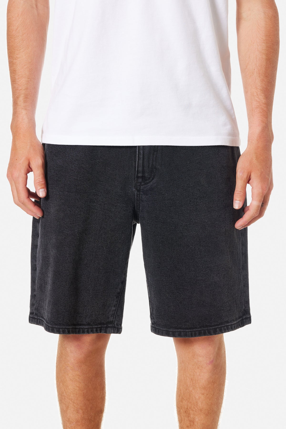 GEORGE 64 SHORT