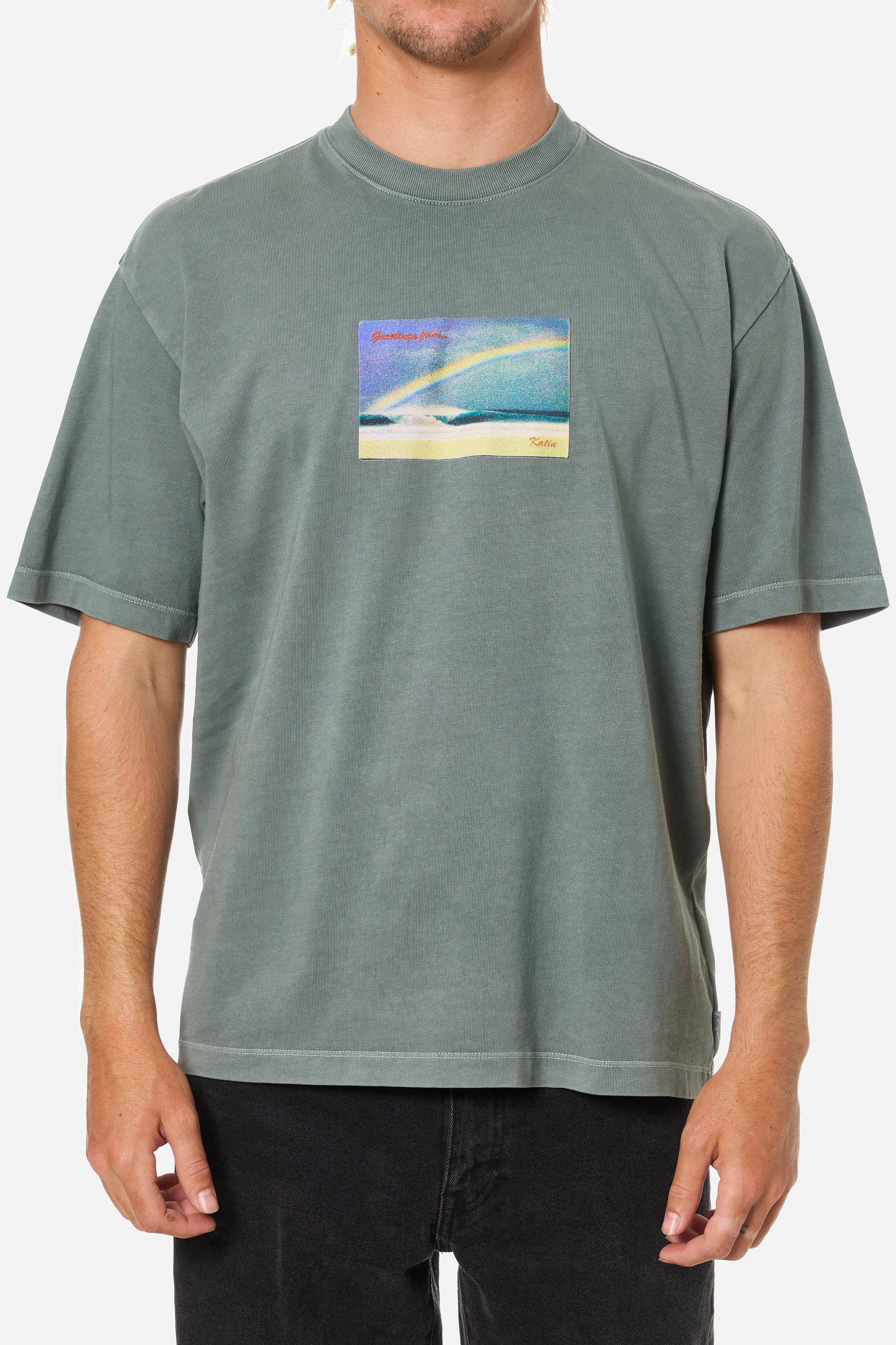 GREETINGS BOX FIT TEE
