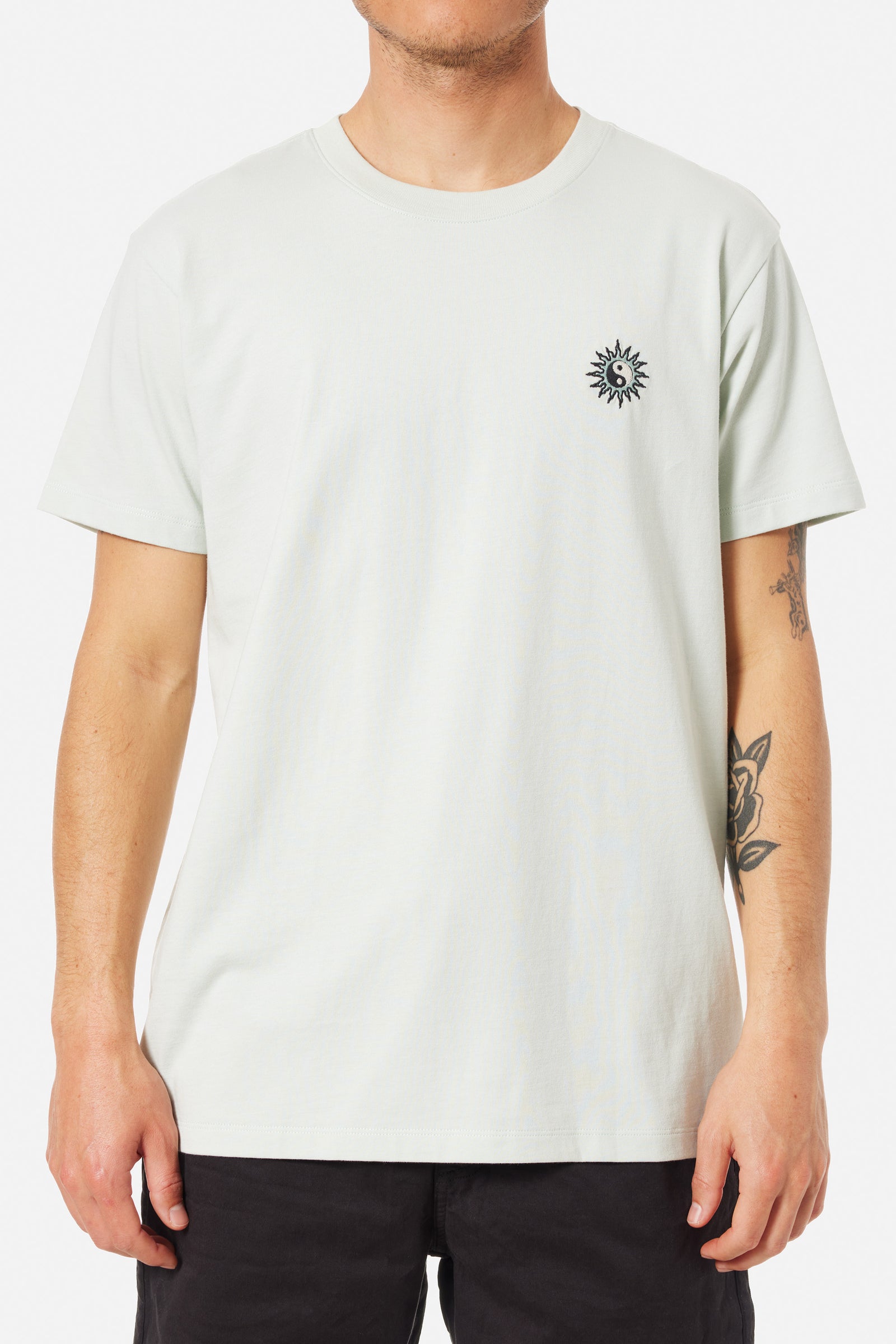 ORB EMBROIDERED TEE
