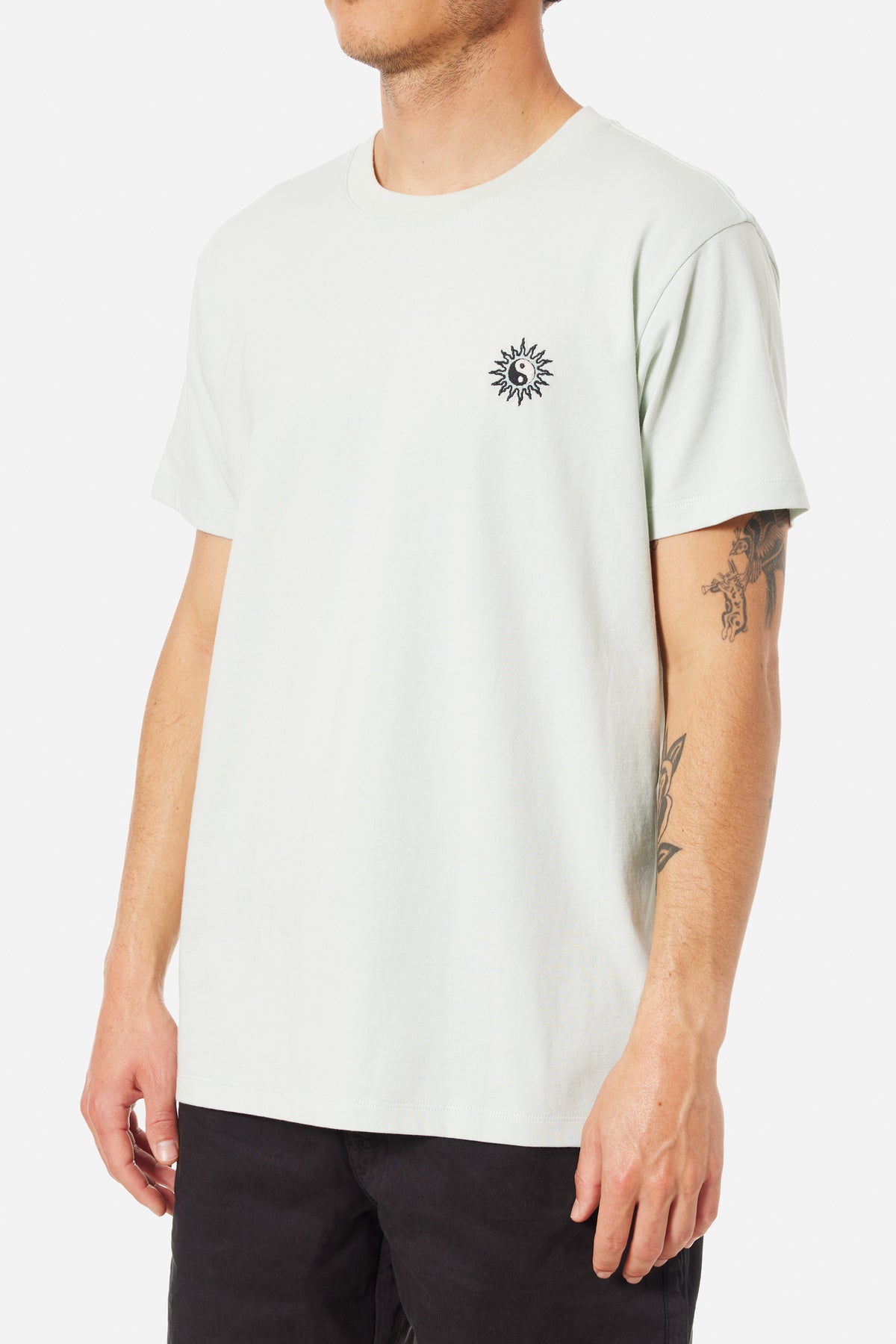 ORB EMBROIDERED TEE
