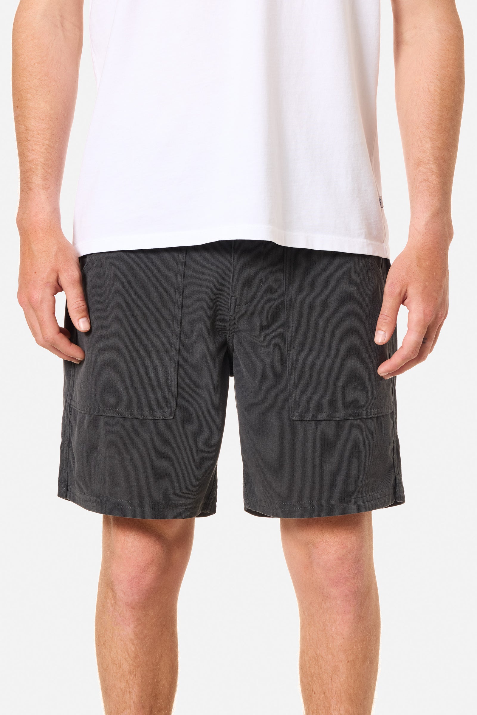 TRAILS CORDUROY SHORT
