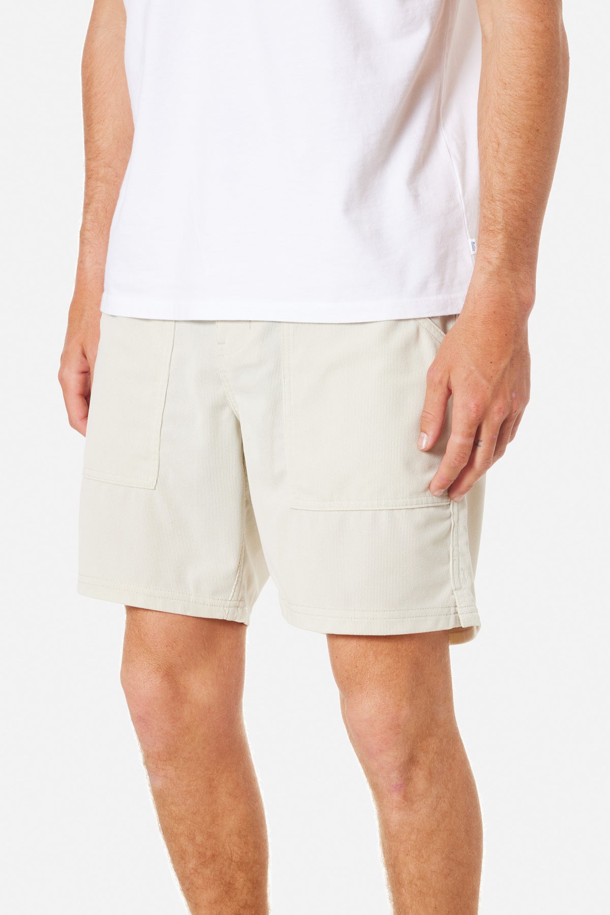 TRAILS CORDUROY SHORT