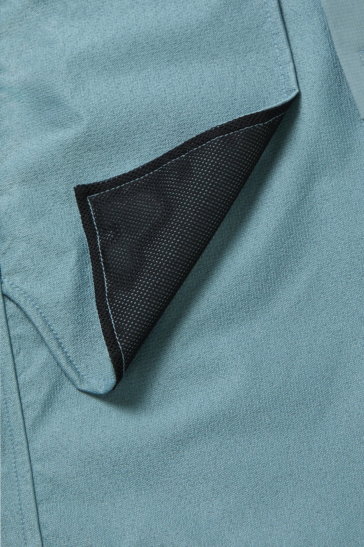 WANDERER HYBRID SHORT