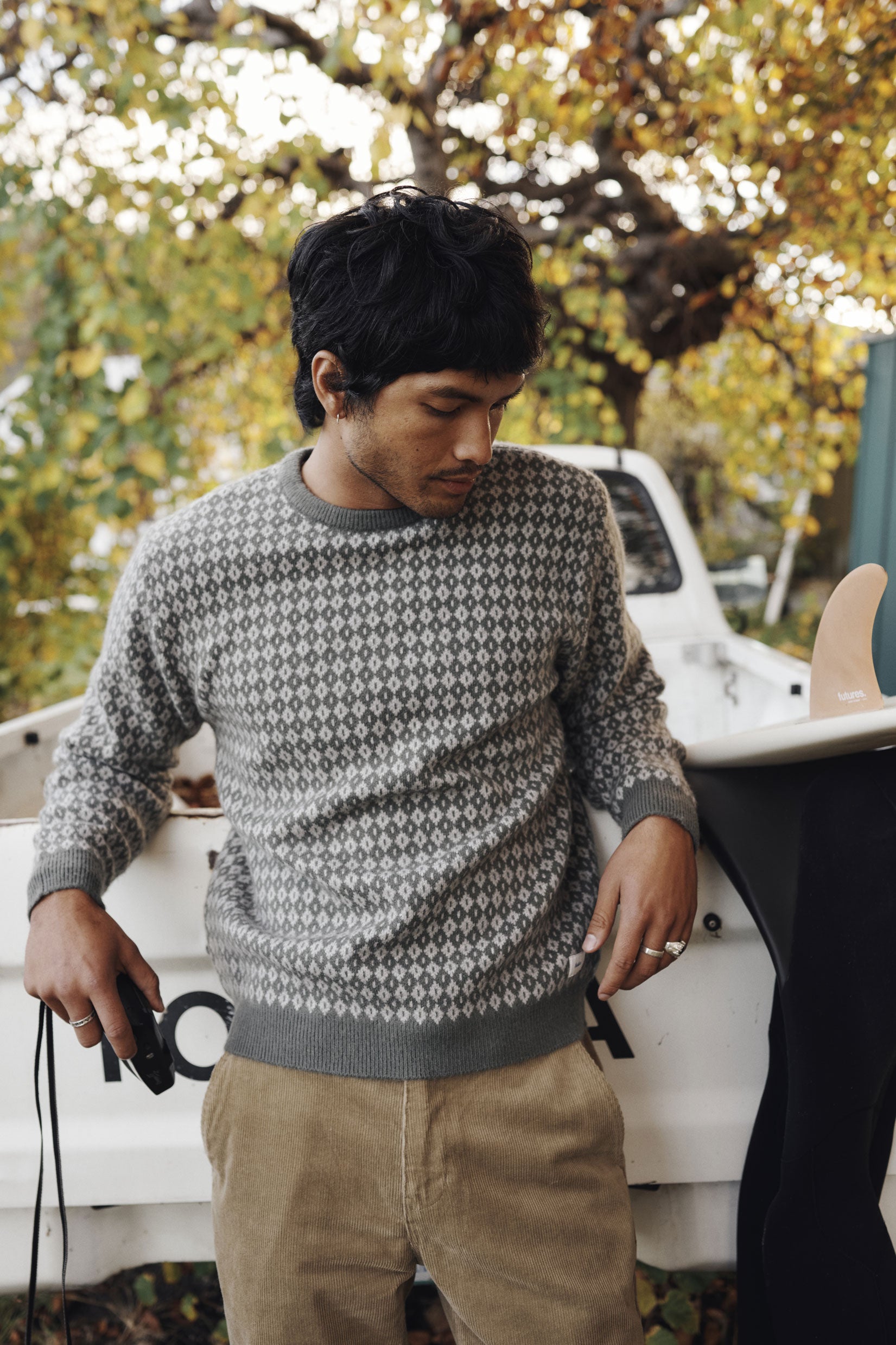 CHECK SWEATER