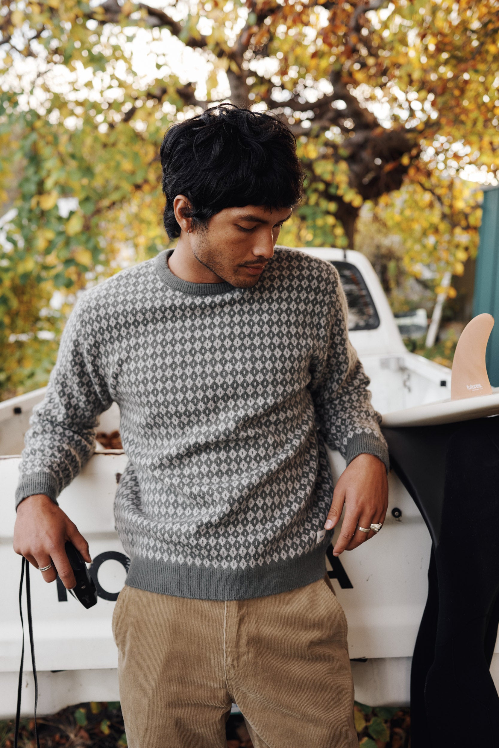 CHECK SWEATER