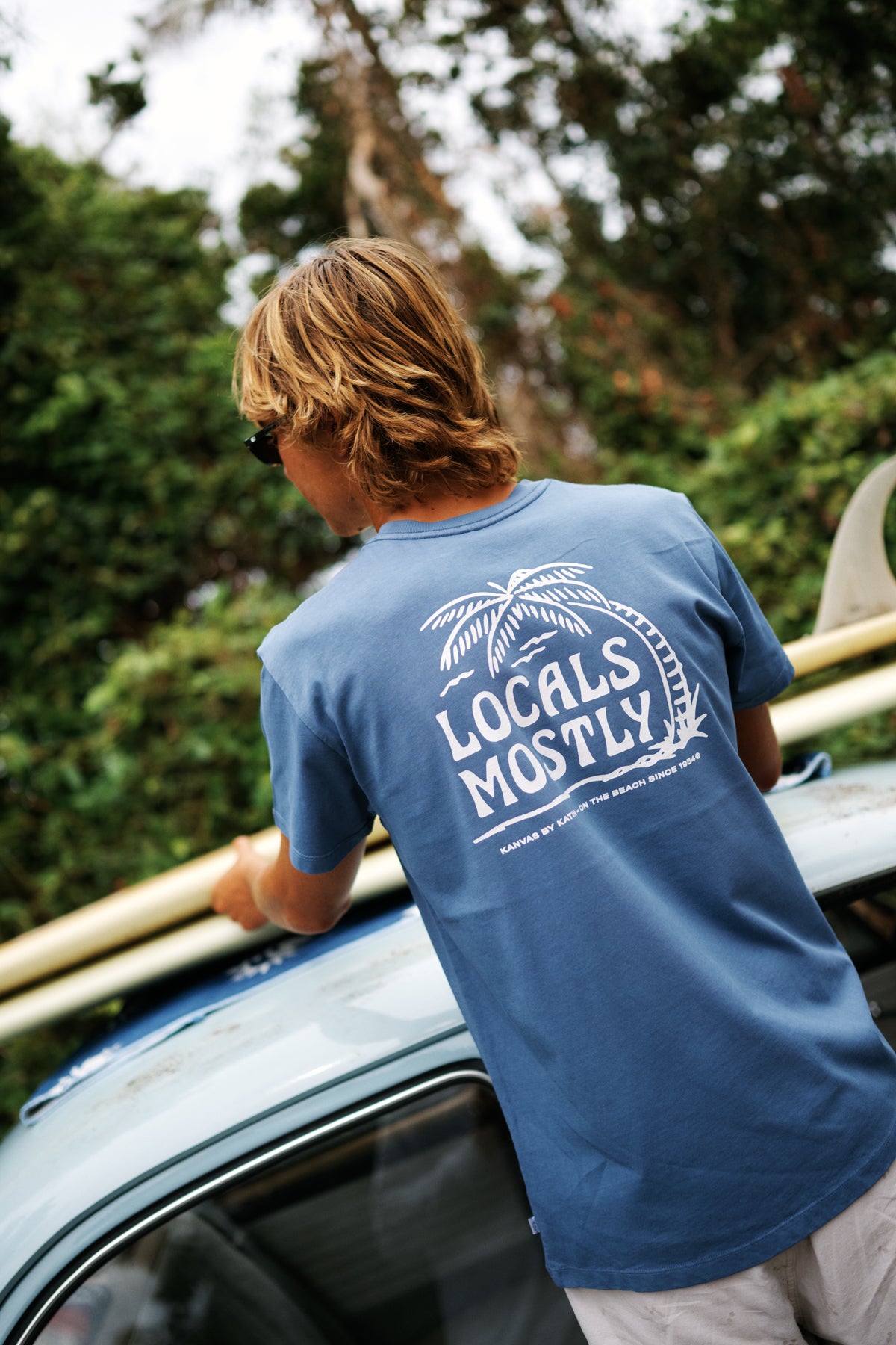 LOCALS TEE