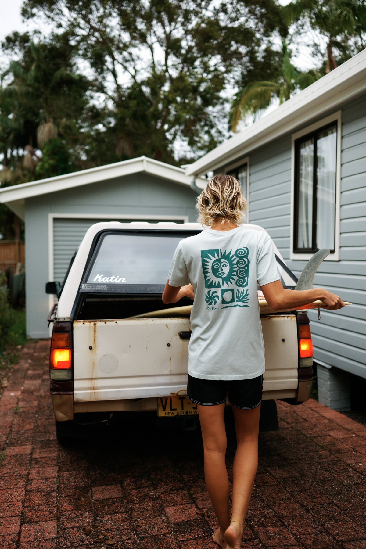 RELIC TEE