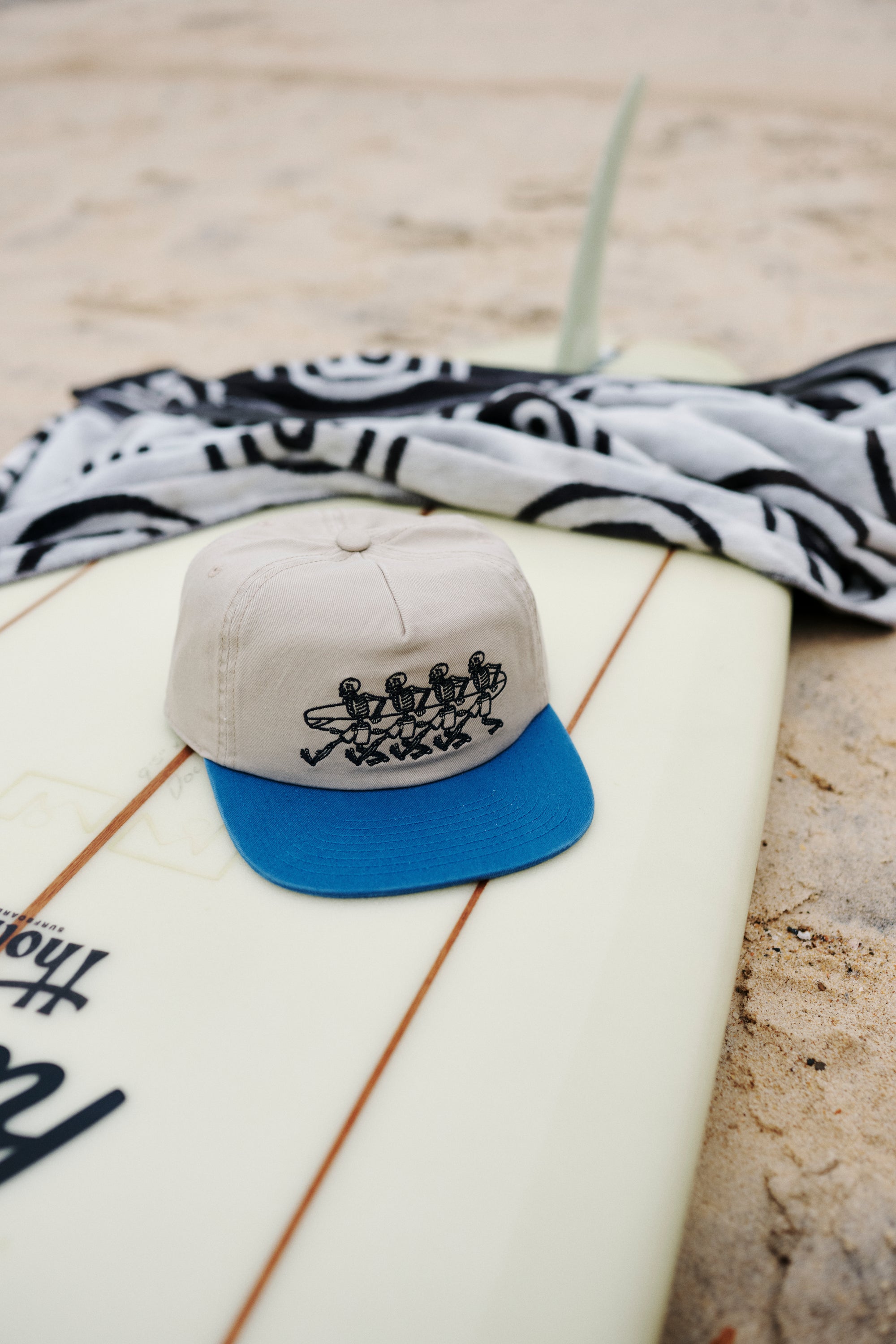 HERMANOS II HAT