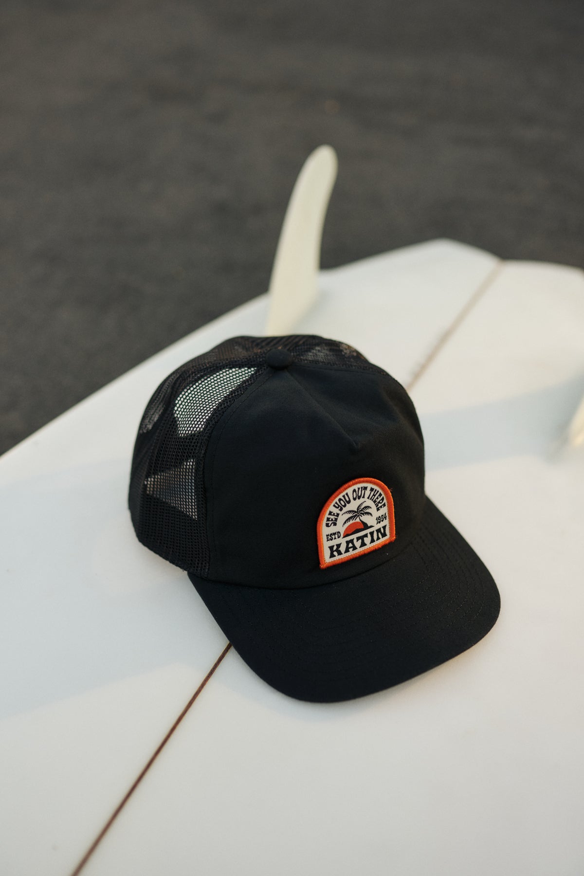 Web_srgb_katin_spring_solo_trucker_hat_5591