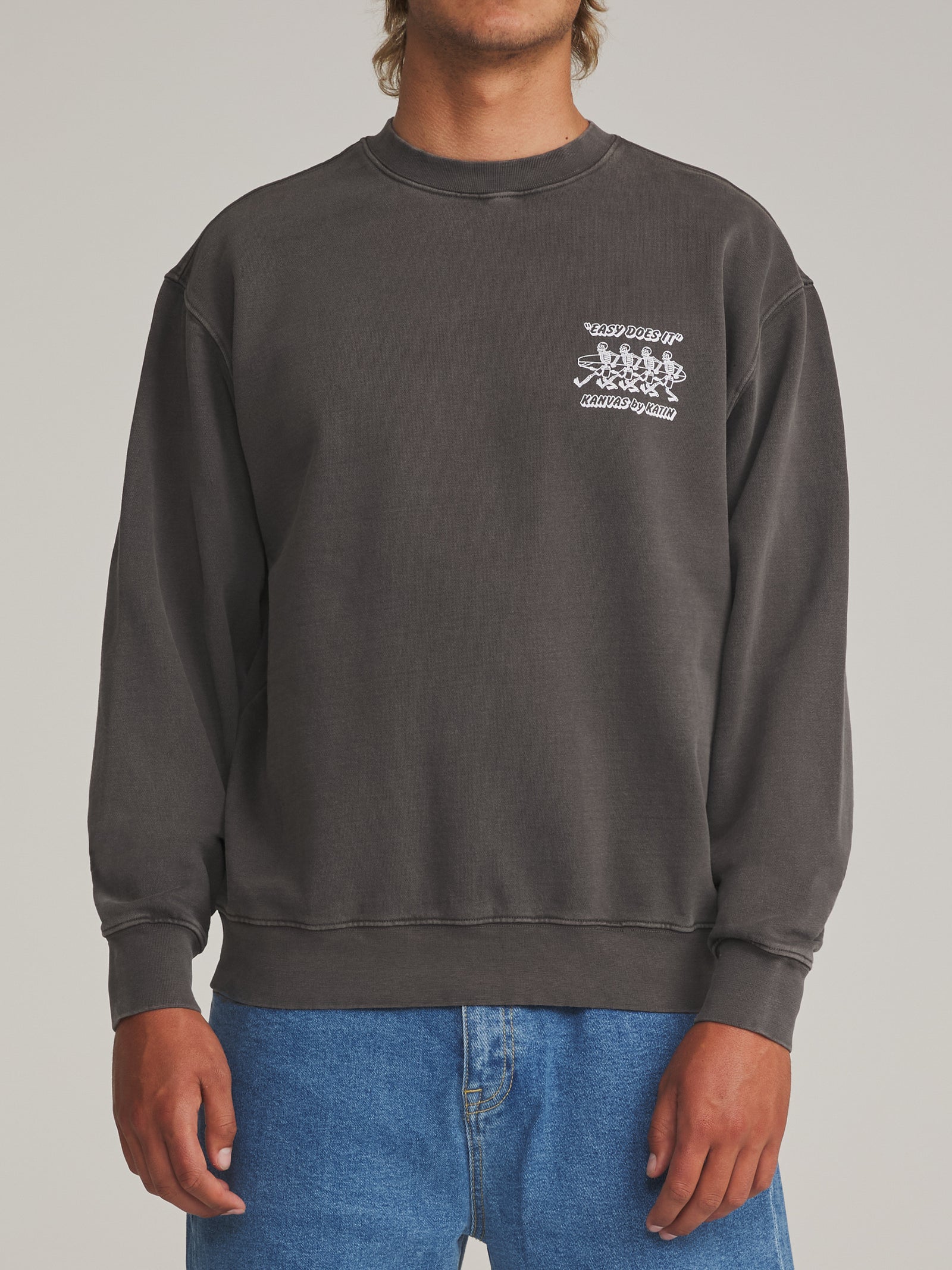 Katin fa26 graphic fleece bones crew lead vintage wash on model 01 front