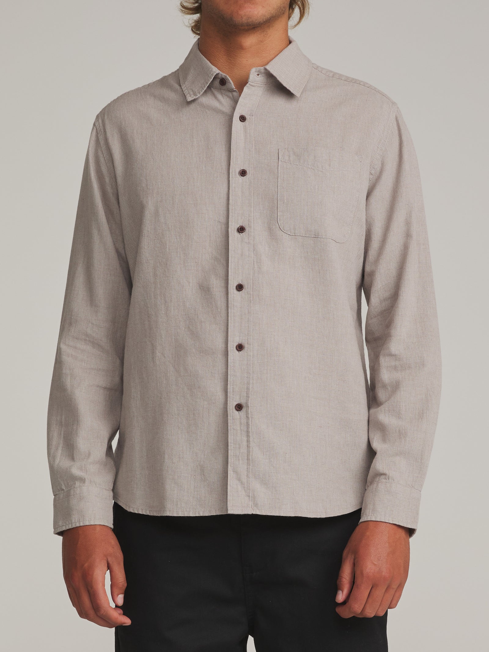 Katin fa26 shirts clyde shirt tan on model 01 front