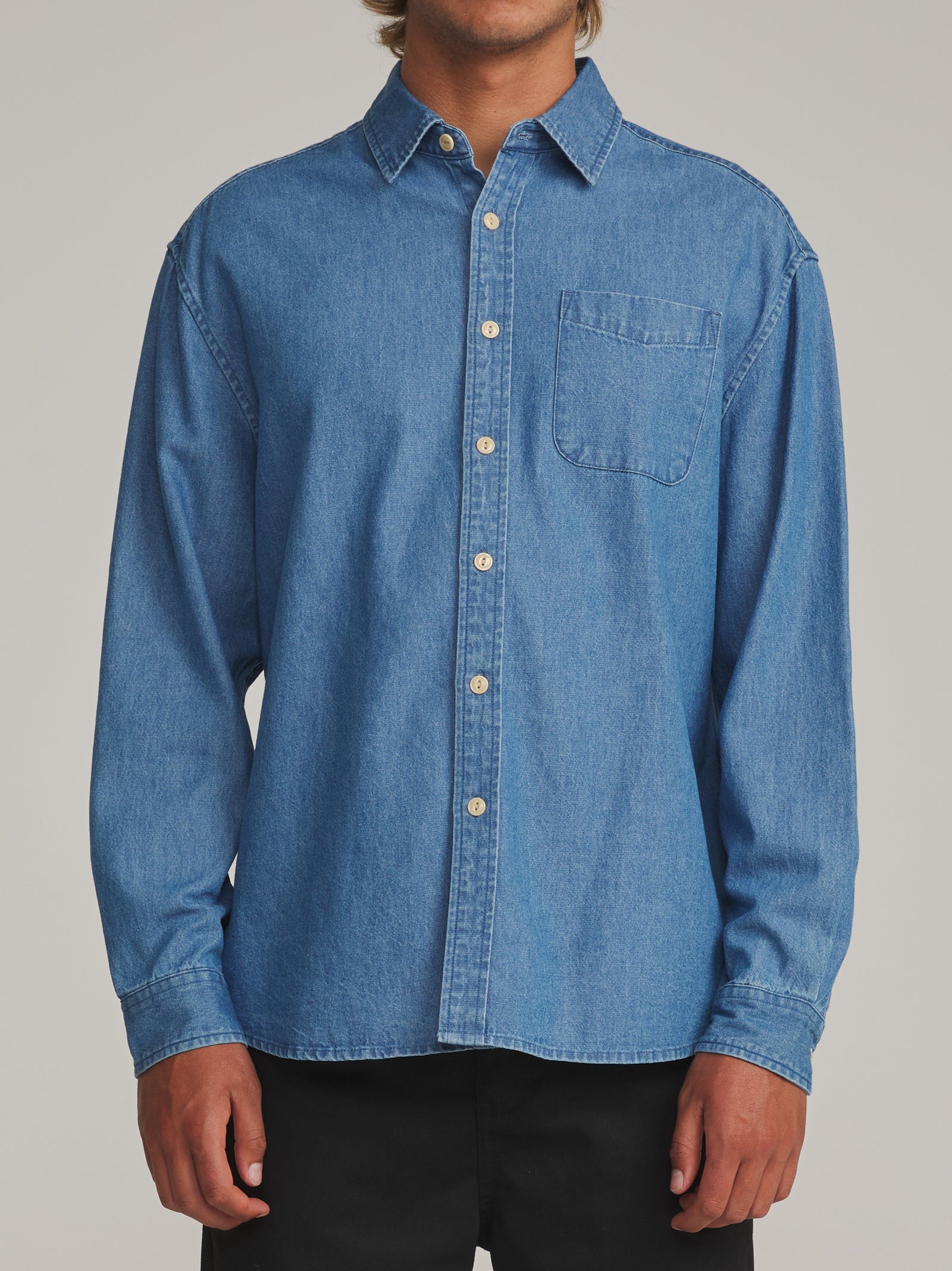 Katin fa26 shirts henry denim shirt medium indigo on model 01 front