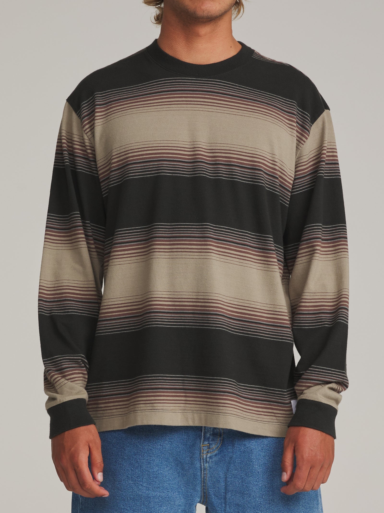 Katin fa26 specialty knits sunset box fit ls tee black on model 01 front